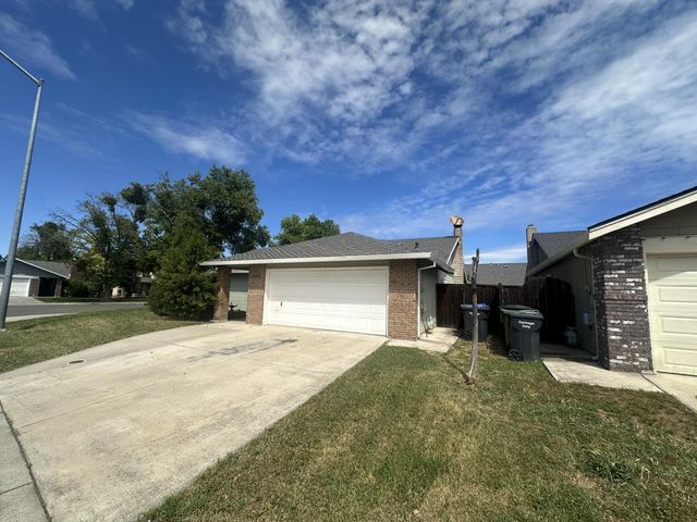 1455 Busca Drive, Tracy, CA 95376