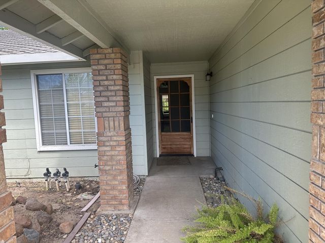 1455 Busca Drive, Tracy, CA 95376