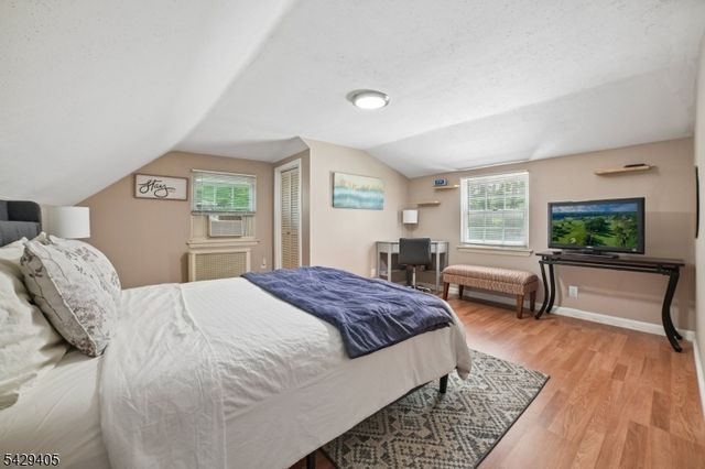 46 Phyllis Rd, West Orange Twp., NJ 07052