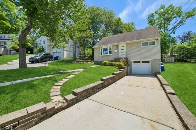 46 Phyllis Rd, West Orange Twp., NJ 07052