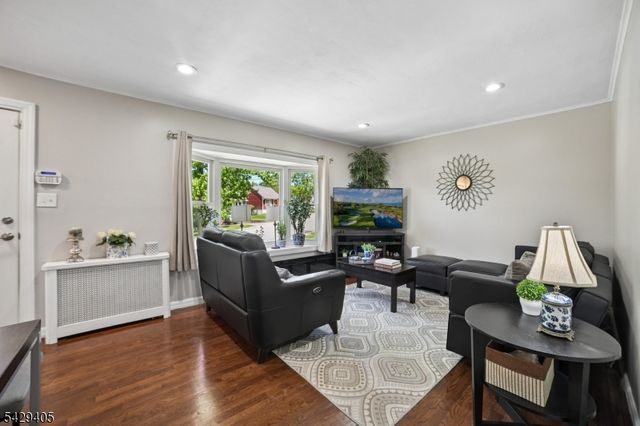 46 Phyllis Rd, West Orange Twp., NJ 07052