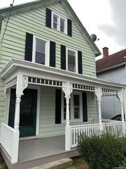 3 Allen Place, Poughkeepsie, NY 12601