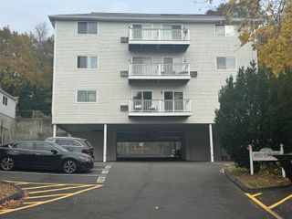 7 Hamilton Avenue APT 32, Norwalk, CT 06854