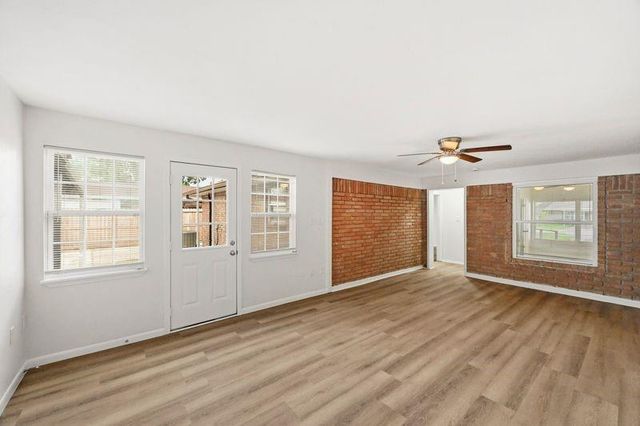 2409 Estate Drive, Deer Park, TX 77536