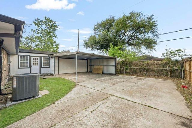 2409 Estate Drive, Deer Park, TX 77536