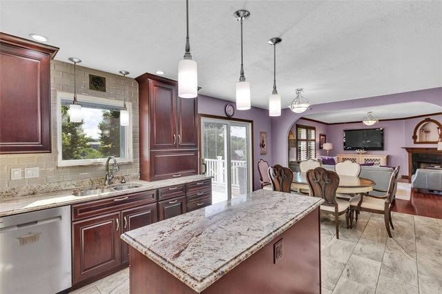 420 Lexington Drive, Hempfield Twp, PA 15601