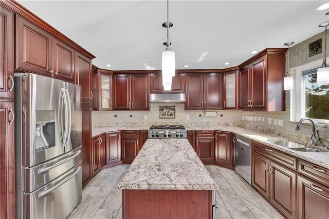 420 Lexington Drive, Hempfield Twp, PA 15601
