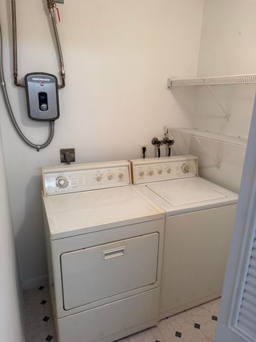 5795 La Pinata Boulevard C-2, Greenacres, FL 33463