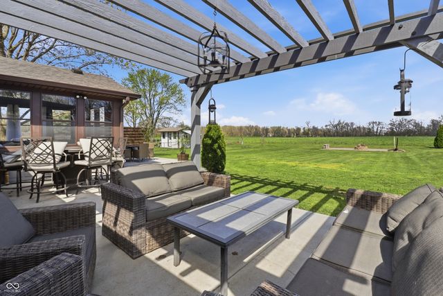 6880 W 100 N, Greenfield, IN 46140