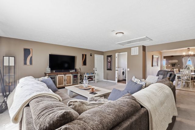 6880 W 100 N, Greenfield, IN 46140