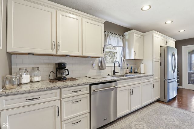 6880 W 100 N, Greenfield, IN 46140