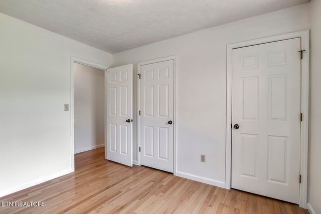 3401 Waller Ferry Rd, Lenoir City, TN 37771