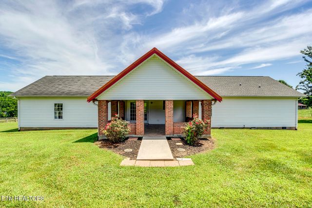 3401 Waller Ferry Rd, Lenoir City, TN 37771