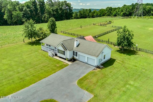3401 Waller Ferry Rd, Lenoir City, TN 37771