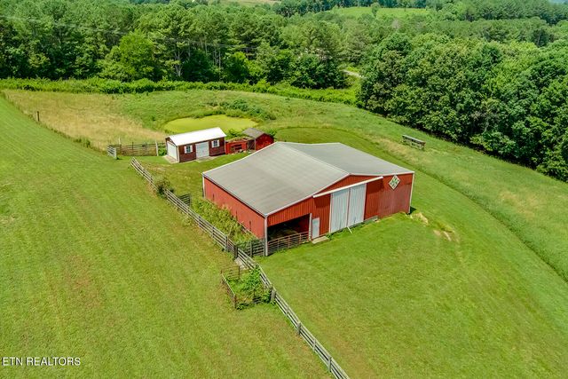 3401 Waller Ferry Rd, Lenoir City, TN 37771