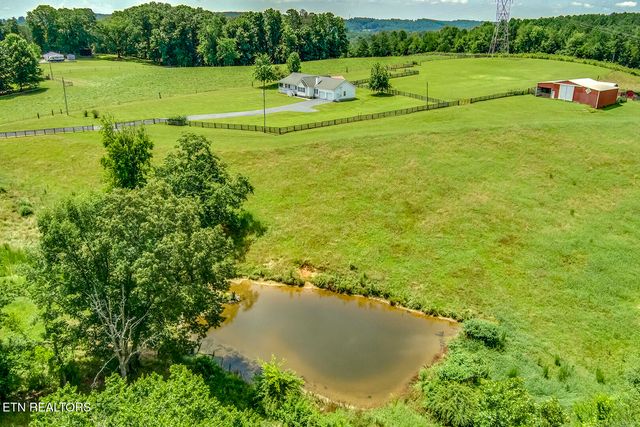 3401 Waller Ferry Rd, Lenoir City, TN 37771