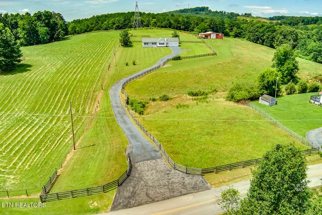3401 Waller Ferry Rd, Lenoir City, TN 37771
