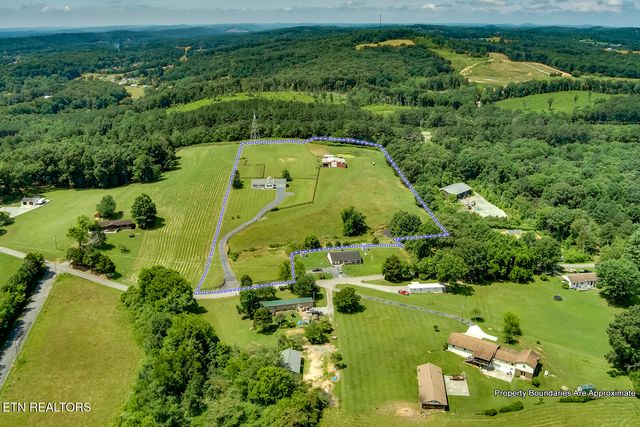 3401 Waller Ferry Rd, Lenoir City, TN 37771