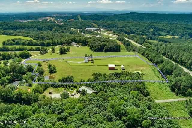 3401 Waller Ferry Rd, Lenoir City, TN 37771