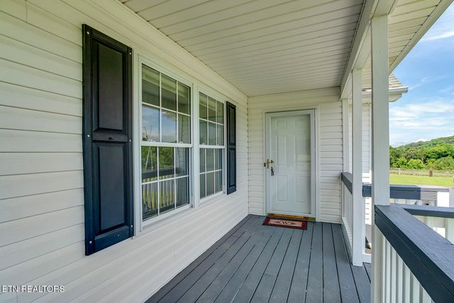 3401 Waller Ferry Rd, Lenoir City, TN 37771