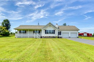 3401 Waller Ferry Rd, Lenoir City, TN 37771