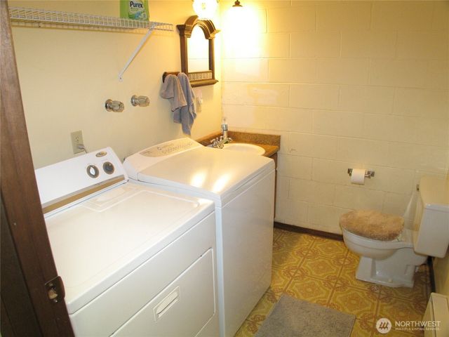 33610 J Place, Ocean Park, WA 98640