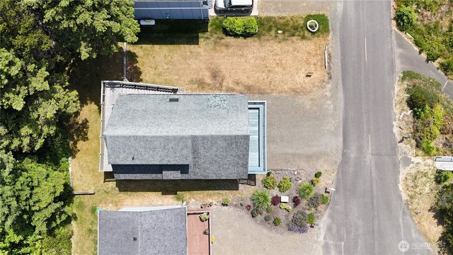 33610 J Place, Ocean Park, WA 98640