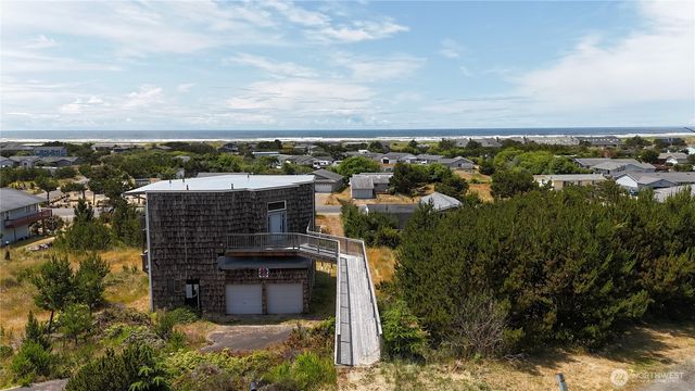 33610 J Place, Ocean Park, WA 98640