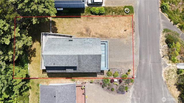 33610 J Place, Ocean Park, WA 98640