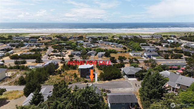 33610 J Place, Ocean Park, WA 98640