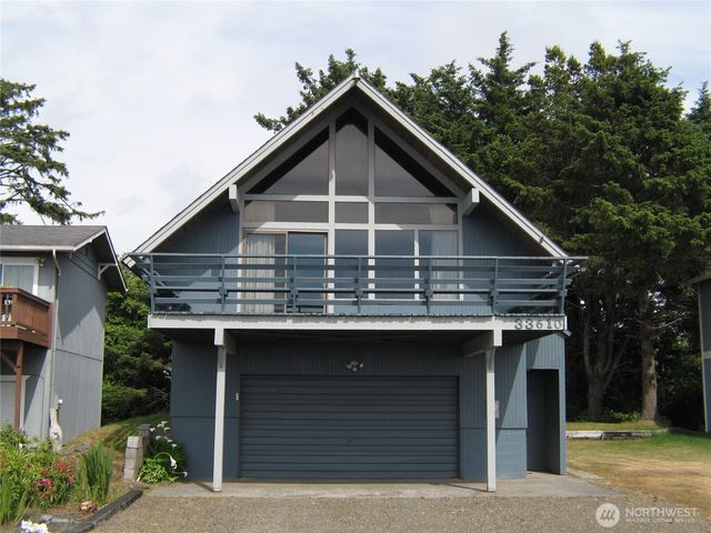 33610 J Place, Ocean Park, WA 98640