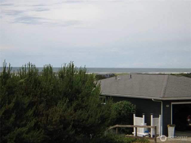 33610 J Place, Ocean Park, WA 98640