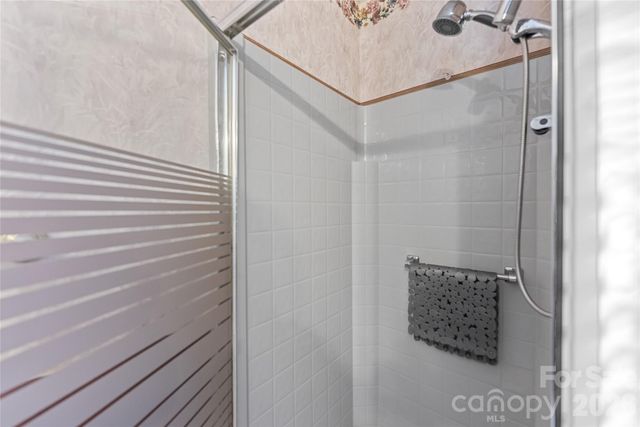 8 Keasler Road, Asheville, NC 28805