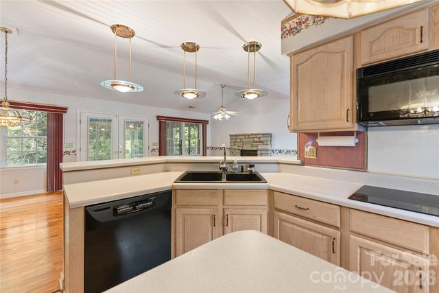 8 Keasler Road, Asheville, NC 28805