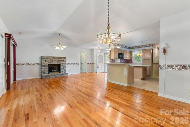 8 Keasler Road, Asheville, NC 28805