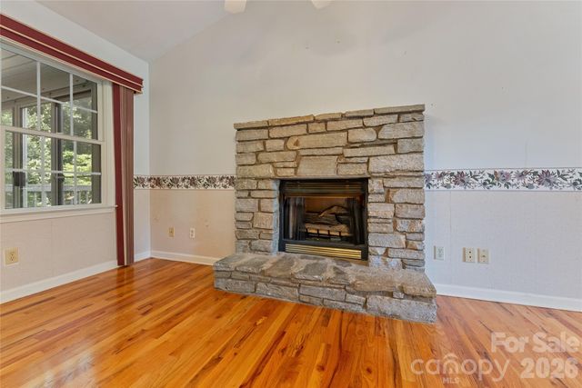 8 Keasler Road, Asheville, NC 28805