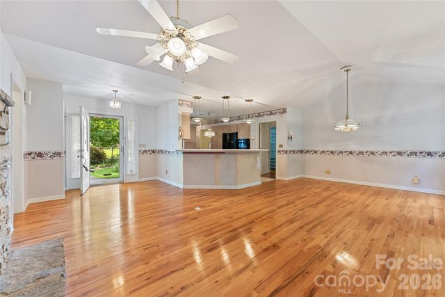 8 Keasler Road, Asheville, NC 28805