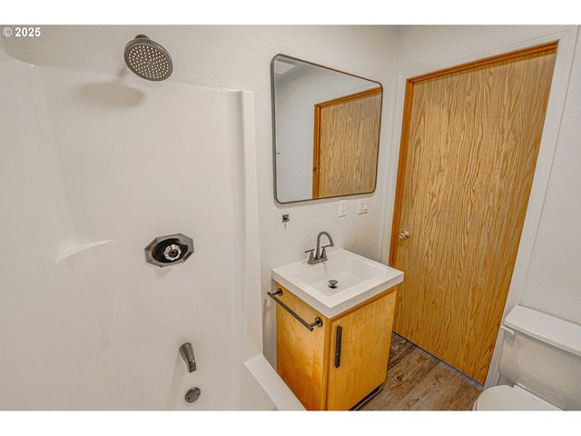 47323 FIRE STATION Aly, Westport, OR 97016