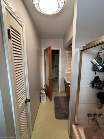 623 Maywood Avenue, Monroe, MI 48162