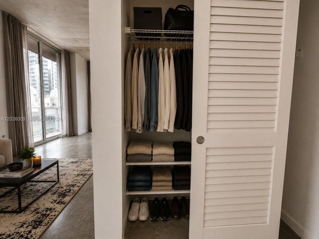 151 SE 1st St 1501, Miami, FL 33131