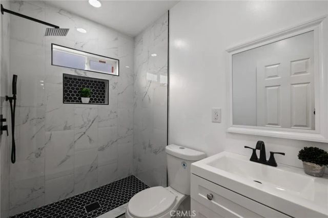 215 8th, Bakersfield, CA 93304