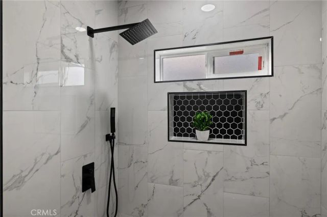 215 8th, Bakersfield, CA 93304