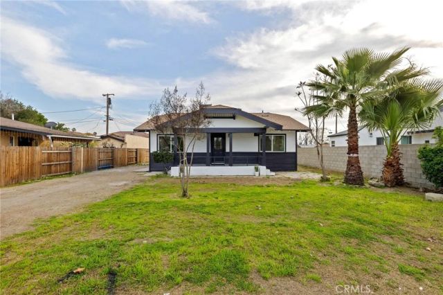 215 8th, Bakersfield, CA 93304