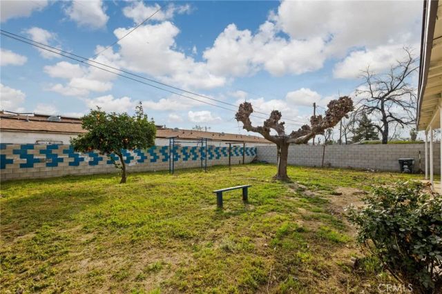 215 8th, Bakersfield, CA 93304