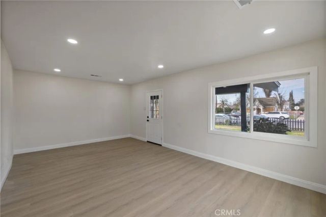 215 8th, Bakersfield, CA 93304