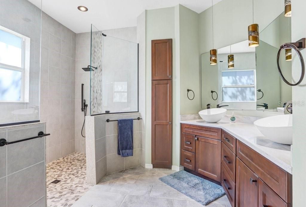 Image 44 of property listing at 3026 PARTRIDGE POINT TRAIL, Valrico, FL 33594