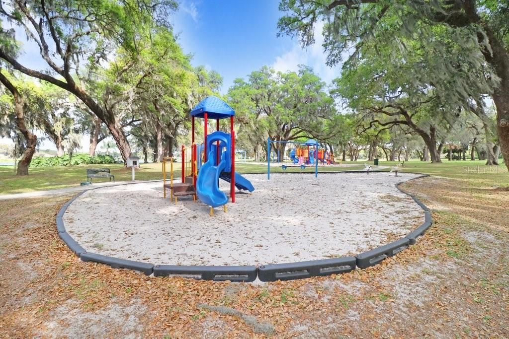 Image 64 of property listing at 3026 PARTRIDGE POINT TRAIL, Valrico, FL 33594
