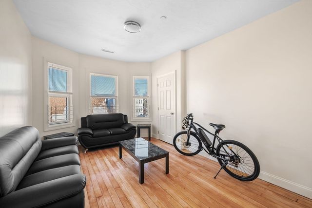 81-83 Kenoza Ave, Haverhill, MA 01830