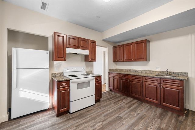 81-83 Kenoza Ave, Haverhill, MA 01830