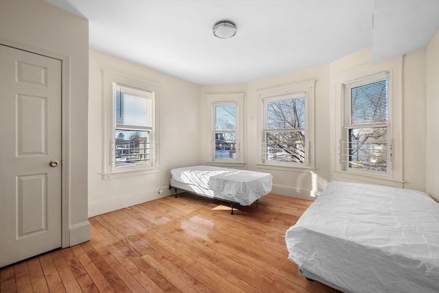 81-83 Kenoza Ave, Haverhill, MA 01830